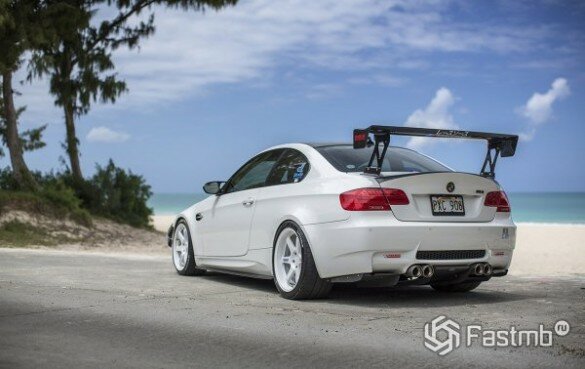 BMW M3 : вид сзади