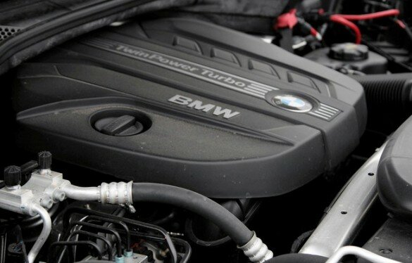 Двигатель BMW Х5 вид сверху