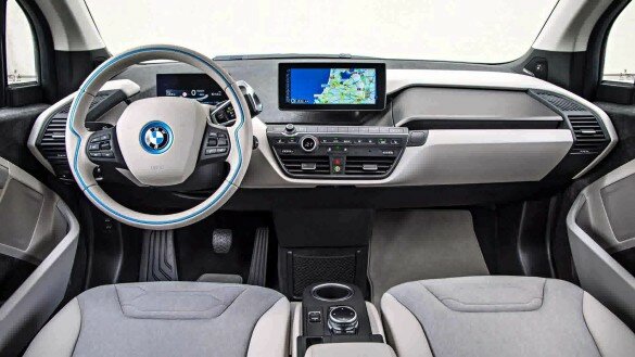 Салон BMW i5